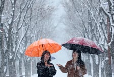 [오늘 날씨] 연휴 마지막 날, 전국에 눈·비…강원 최대 30㎝ 폭설