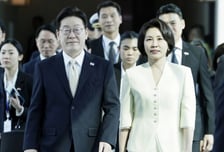 이재명 대통령, 싱가포르 도착 후 "국제정세 불안하나 걱정 안해도 돼"