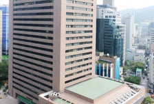 하나금융, 이란 사태 피해 기업에 12조 금융지원…교민에 생필품 지원도