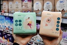 "너무 비싸" 대통령 지적에…홈플러스, 99원 생리대 판매