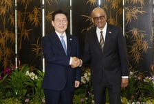 싱가포르 대통령 만난 李대통령 "부동산 문제 안 되는 게 놀라워"