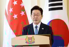 싱가포르 가서도 "부동산은..."…집값 정상화 '의지' 강조한 李대통령