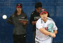 [포토] 정우영 '공은 떠났다'