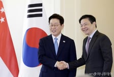 4개월만 재회한 李대통령·싱가포르 총리…"실질 협력 강화"