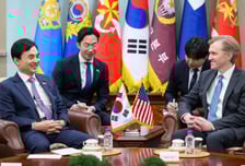 안규백, 美 전쟁부 정책차관과 통화…"중동 상황 공유"