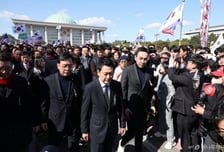 당내 '노선투쟁'에 대여 '장외투쟁'까지...'TK 통합' 어쩌나