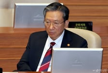 법무부, 해외 우수인재 유치 비자 신설·확대…"중장기 이민 정책 수립"