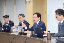 경남도 남해안 관광 대전환·첨단산업 선점 가속