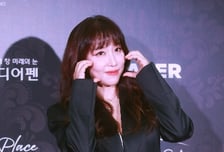 CCTV에 유부남과 입맞춤 떡하니...'불륜 의혹' 숙행, 내달 첫 재판