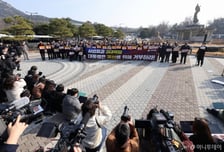 다시 거리 나서는 국민의힘..."윤어게인 또 묻을라" 불만도