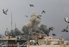 이란 "최첨단 무기는 아직 쓰지도 않아…장기전 준비됐다"