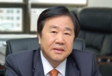 우오현 SM그룹 회장, 여주대에 23억 기탁…5년간 누적 100억 이상