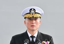 국방부, 강동길 해군참모총장 '정직 1개월' 중징계