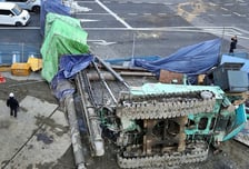 대구 도심서 20m 천공기 '쿵'→도로 위 택시 덮쳤다…3명 부상