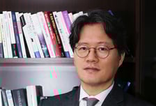 "5000피가 바닥, 이미 '최악' 가까이 왔다…투매 대신 관망을"