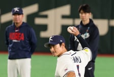 [포토]'내 뒤에 누구?' 신민재