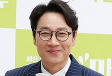 한국서 포착된 이휘재 복귀하나..."캐나다 이민 아냐, 방송 관계자 미팅도"