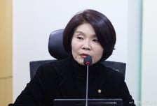 한정애 "일부 주유소 기름값 비합리적 인상...철저히 관리"