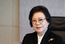 송영숙 한미 회장 "전문경영인이 경영 중심, 무거운 책임 통감"