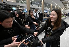 '이란 탈출' 대사관 직원, 무사 귀환..."공습 목격, 정신적 충격"