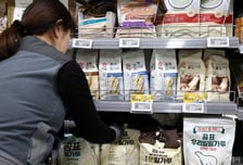 정부 칼 빼들자 '설탕·밀가루' 인하…가공식품 가격 상승 둔화 이어질듯