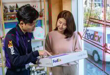 페덱스, 카톡으로 배송 알림·변경 기능 제공…실시간 관리 솔루션 도입