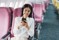 "시끄러워 죽겠네" 노매너에 칼 빼든 미 항공사…헤드폰 안 끼면 강제하차