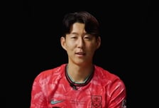 '韓 캡틴' 손흥민 선정 월드컵 역대 최고 레전드, 주저 없이 '이 선수' 꼽았다... 이재성은 "박지성"