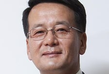 '창업 공신' 김형기 셀트리온 부회장 퇴임…"글로벌 직판 체제 구축"