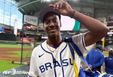 '와' 브라질 18세 고교생 미쳤다! 157㎞→157㎞→157㎞, MVP 저지까지 병살로 고개 숙였다 [2026 WBC]