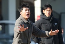 [포토] 선수들 진정시키며 흥분하는 이정효 감독