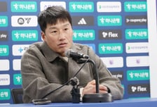 [포토] 이정효 감독 '응원단 원정에 감동'