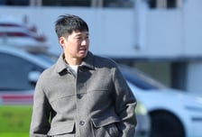 [포토] 이정효 감독 '스탭 바이 스탭'