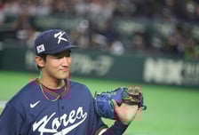 [한번에쓱] 좀더 버티고 싶었는데 '스즈키 연타석 홈런' 허용하고 강판되는 고영표