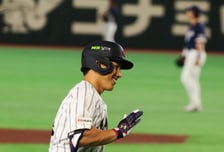 [포토] '스즈키에 이은 백투백홈런' 요시다