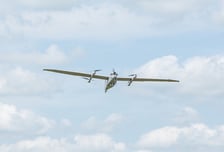 미국으로 넘어간 아프간 소년이 시총 15조원 CEO되자 한 일