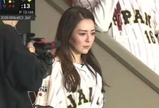 "시선 강탈 미모" WBC 한일전 카메라에 4번 잡힌 여성, 누구?