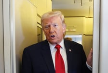 입장 바꾼 트럼프 "이란전, 쿠르드족 개입 원치않아"