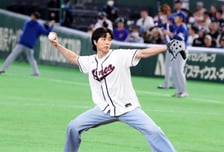 [★포토]'시구 이정도면 승리요정!' NCT 쟈니