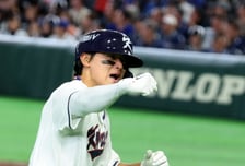 [포토]'더그아웃 향한 환호' 역전투런 김도영