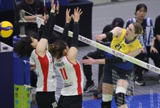 [포토] 카리 '못 말리는 불꽃 파워'