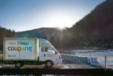 "미우나 고우나, 쿠팡… 내 고장에 물류센터 지어줘"
