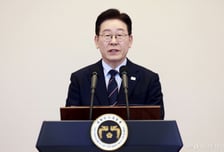 "빈대 잡자고 초가삼간 태우지 말아야"…李 대통령, 檢개혁 강경론 '제동'