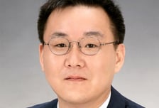 '父와 갈등설' 김남호 DB 명예회장 "모두 제탓, 맞설 일 없을 것"