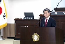 중구, 어르신 교통비 지원 중단 위기…김길성 구청장"사회적 고립 우려"