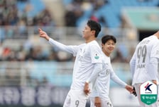 '1경기 무려 유효슈팅 19개' K리그 새역사... '조성환호' 부산 역대급 화력쇼