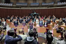 국힘 '절윤·비상계엄 사과' 결의문 발표...오세훈 "최소한의 발판 마련"