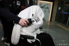 '반포대교 추락 포르쉐' 약물 출처는 어디?…공범 근무하던 병원 압색