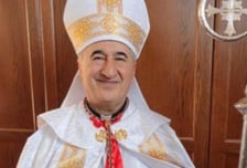 국경까지 넘어 성매매 업소 출입한 가톨릭 주교…해외 도피 중 체포