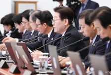 [속보]李대통령, 주한미군 무기 국외 반출 논란에 "우려 안해도 돼"